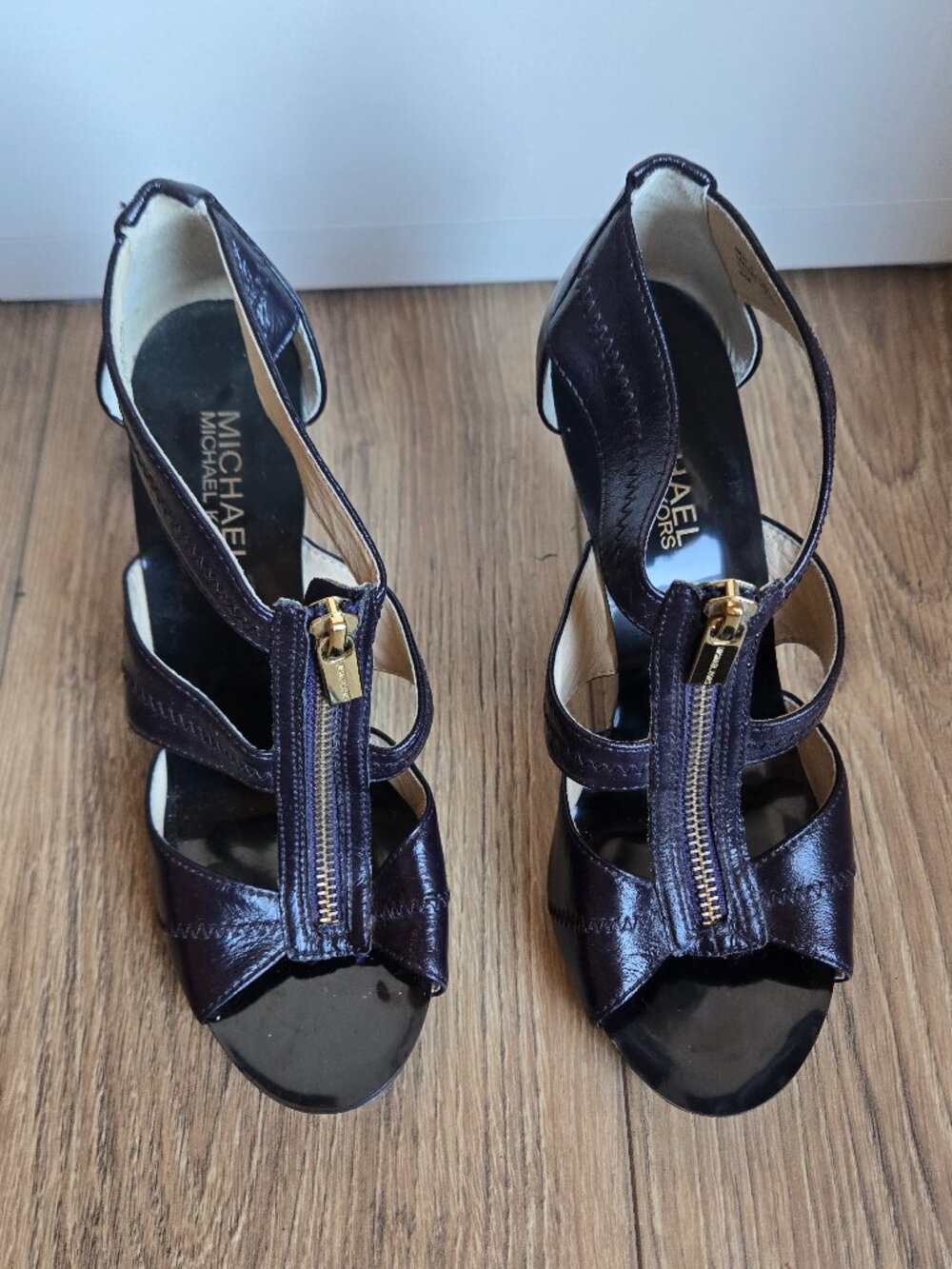 Michael Kors Berkley T-Strap sandals